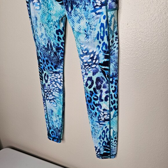 Constantly Varied Gear XS Wild Thing Blue Animal Print Leggings Pockets - Picture 8 of 10